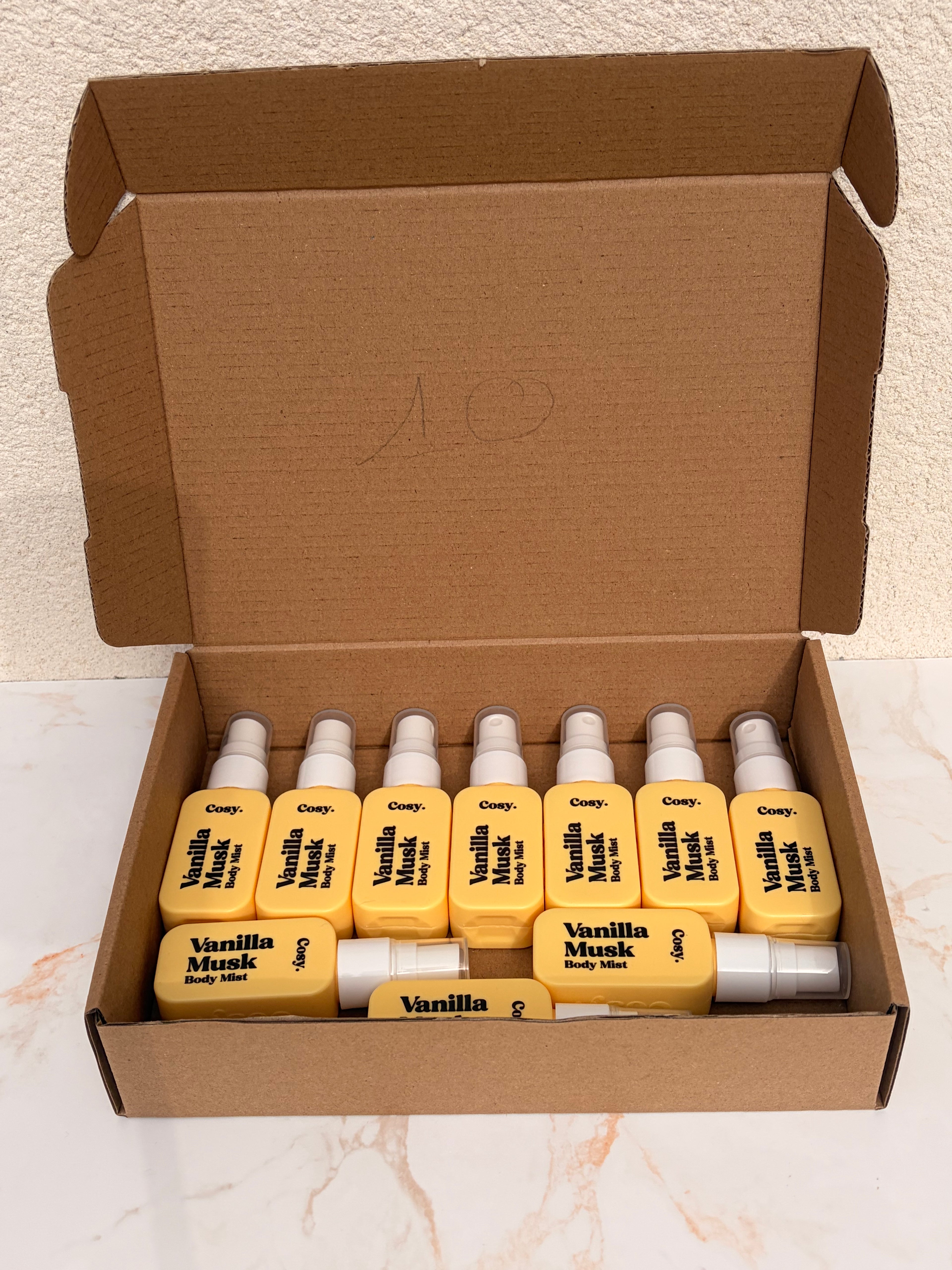 Lot de 10 pièces - Brume Corporelle Vanile musk 30ml - Cosy