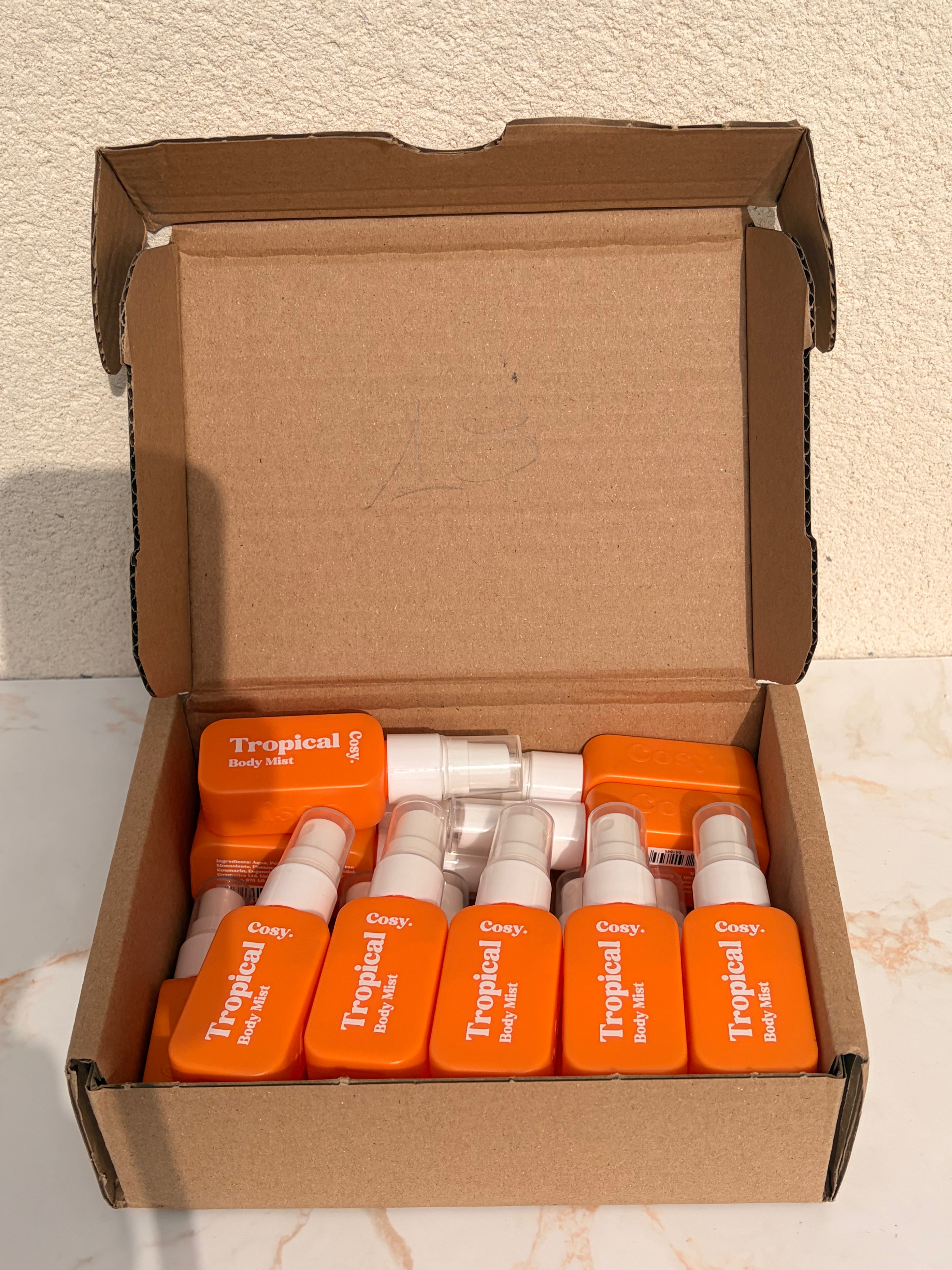 Lot de 18 pièces - Brume Corporelle Tropical 30ml - Cosy